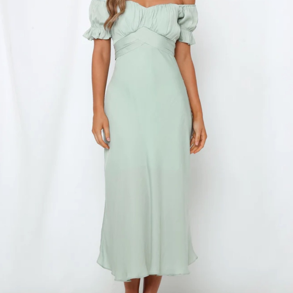 Hello molly sky child dress in pistachio size medium